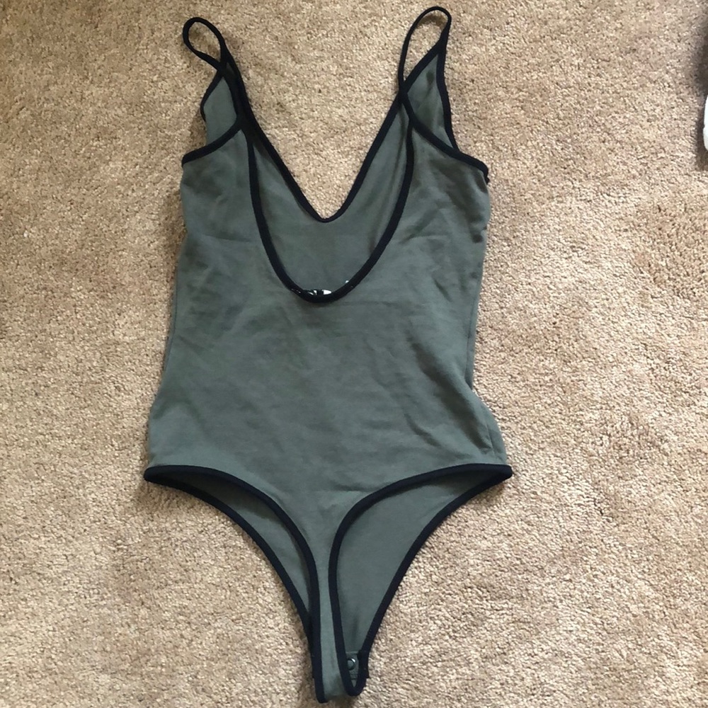 Express Bodysuit - Picture 2 of 3